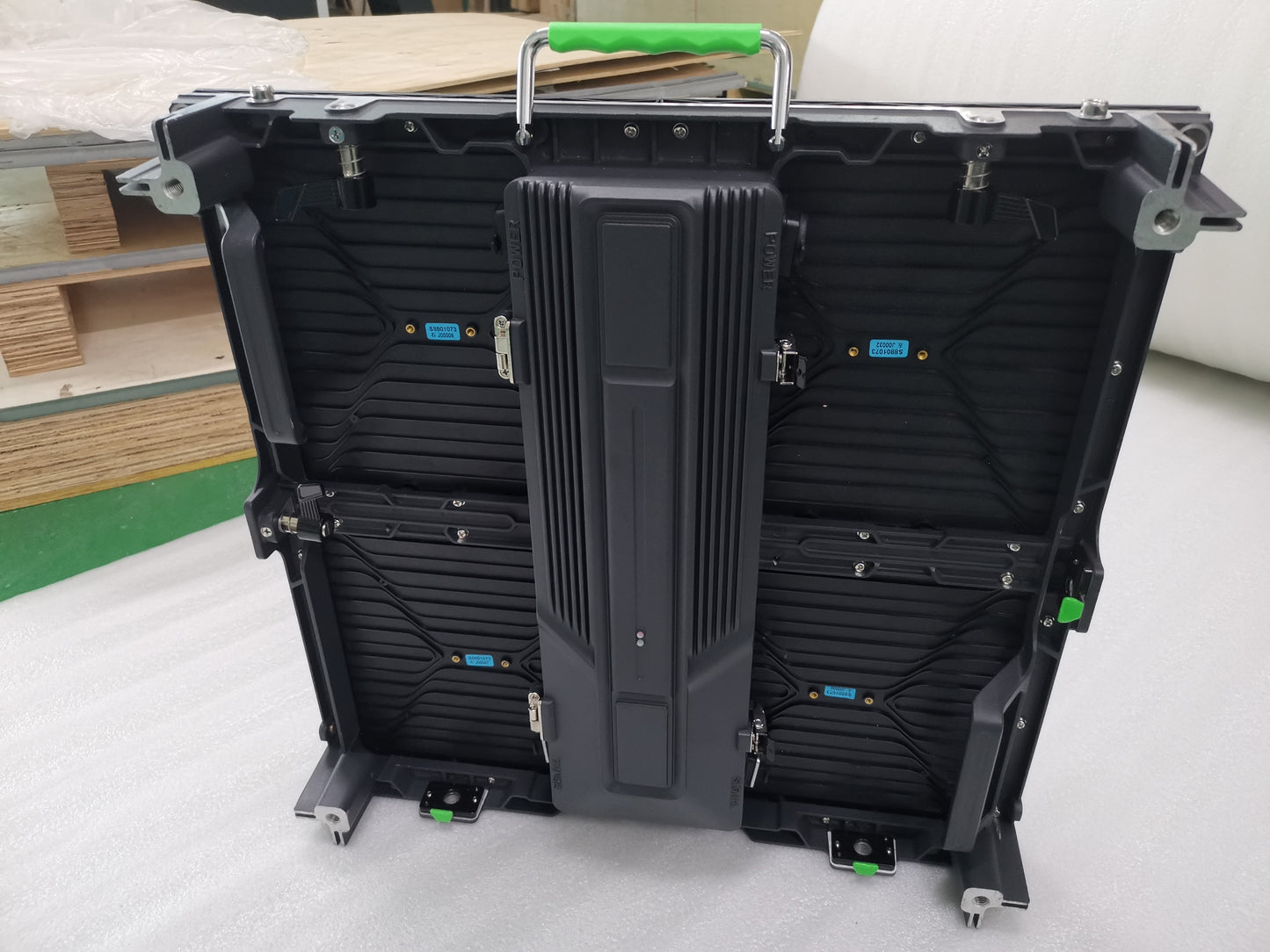 LED Video Wall Outdoor 8.2′ x 5′ P3.91mm Turn-key