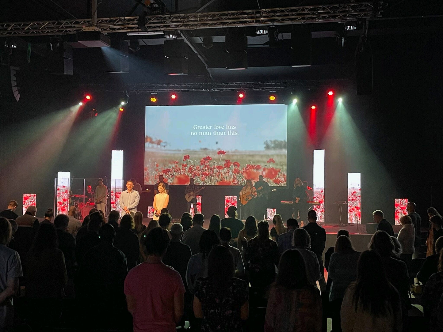 P3.076 Indoor LED Display | 640×640mm Seamless Screen for Stage/Studio/Exhibition