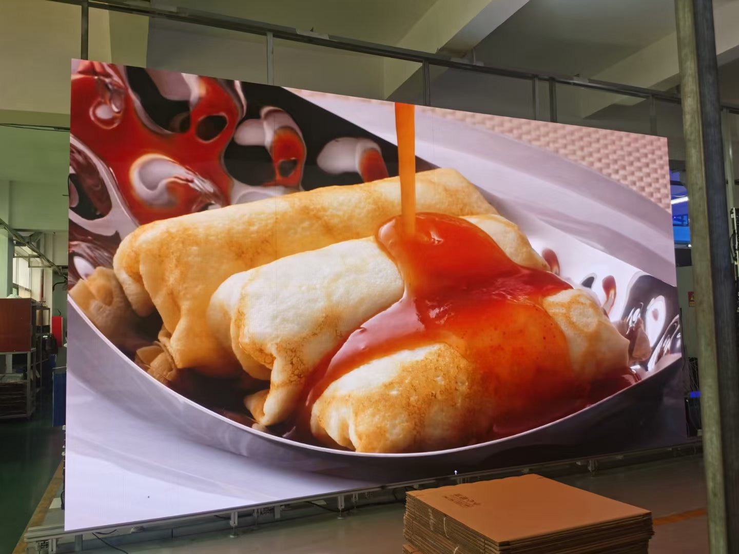 LED display screen wall panel 13'×6.56'-P2.976 Turn-key solutions-With ground support- Plug and Play