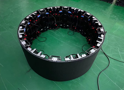 P2.976 Outdoor Curved Flexible LED Rental Cabinet 500x500mm  All-in-One Curvable LED Display